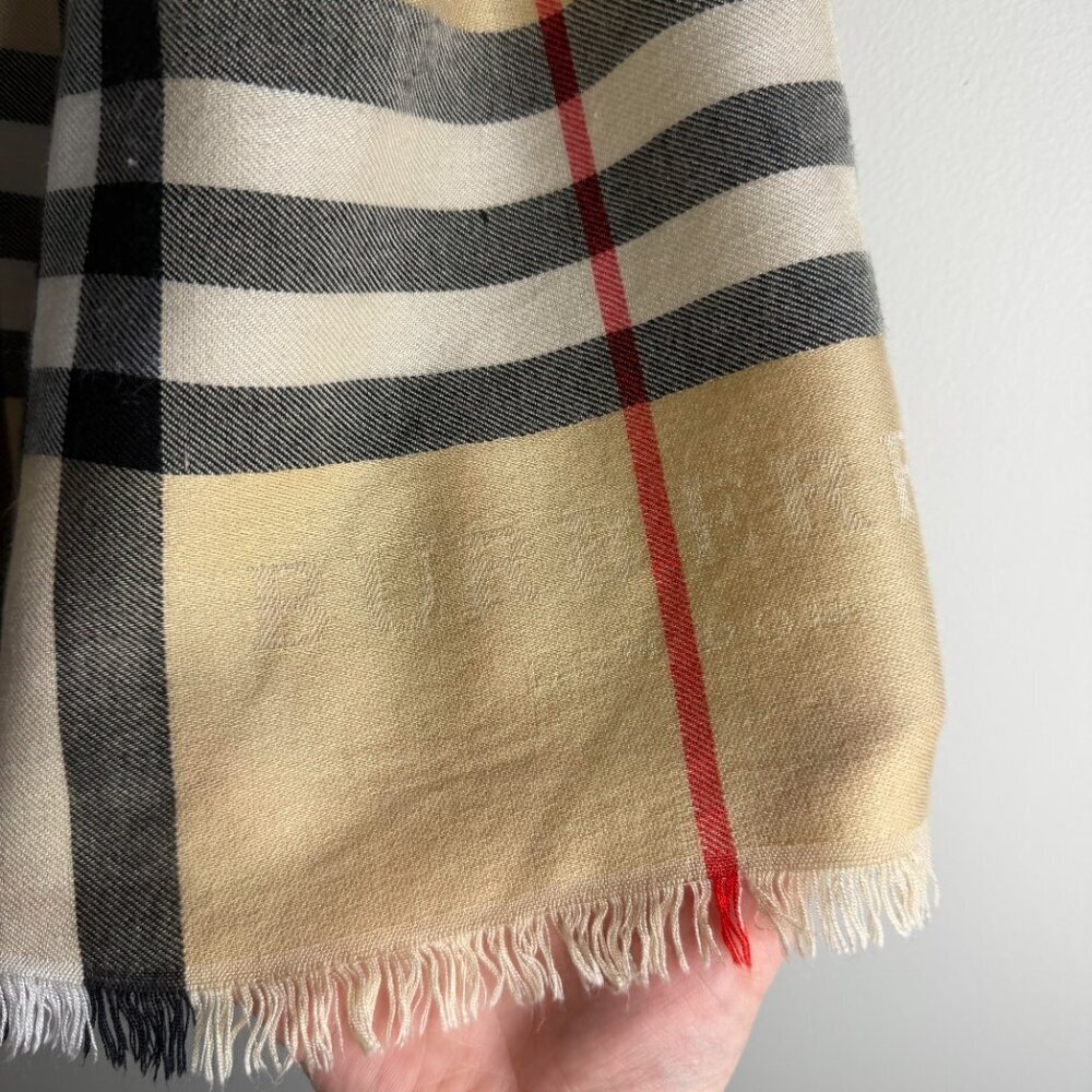 Burberry The Classic Check 100% Cashmere Fringe Scarf Luxury Preppy Designer - Picture 4 of 6